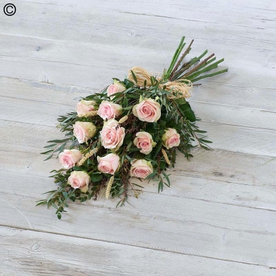 Traditional Rose Sheaf Pink