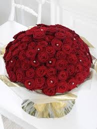 Ultimate love 100 roses